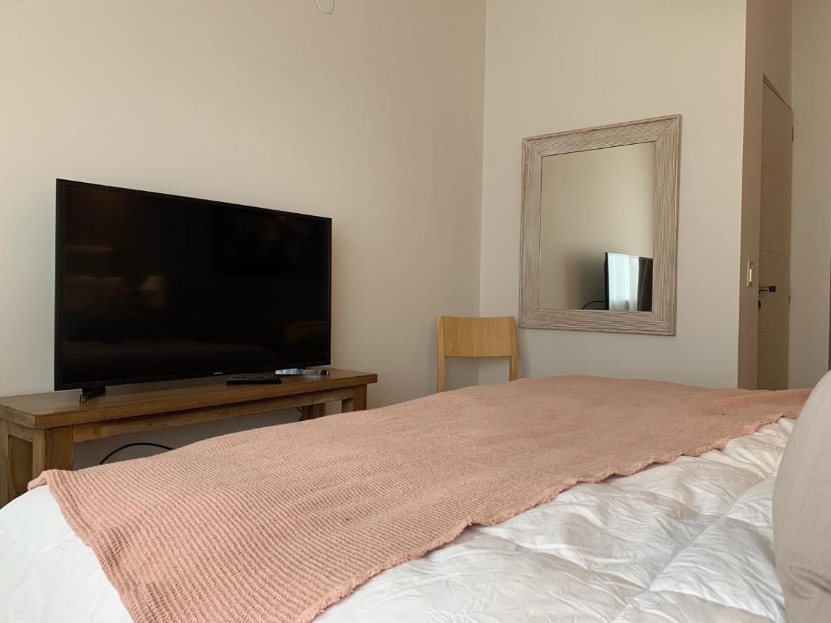 Urbana Suites & Studios 440 サンカルロスデバリローチェ エクステリア 写真
